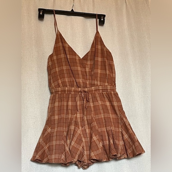 NWT Storia Plaid About It romper - Picture 2 of 6